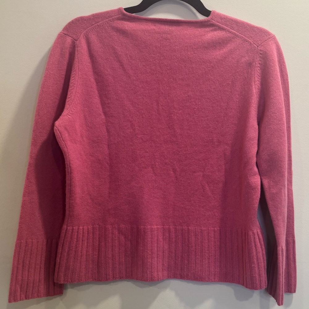 Ann Taylor Two-Ply Cashmere V-Neck Sweater Size Medium - Picture 2 of 4